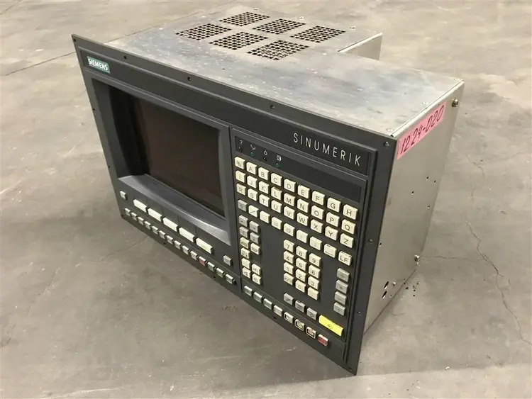 Used SIEMENS SIMUNERIK 880 6FC3985-7AU30 Misc Electrical & Power Parts BE | Apt International N.V #363655