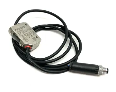 USED KEYENCE SELF-CONTAINED CMOS DISTANCE LASER SENSOR, CABLE TYPE