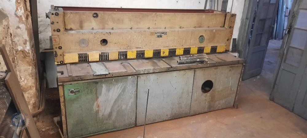 Used 1978 PIESOK NTE 2500/4 Power Squaring Shears (Gauge) SK | F.M.T. Group s.r.o. #1253236