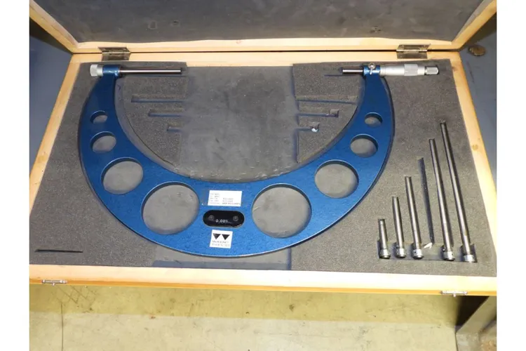 Used _UNKNOWN_ _UNKNOWN_ Micrometers Ohio US | Thompson Auctioneers #1516300