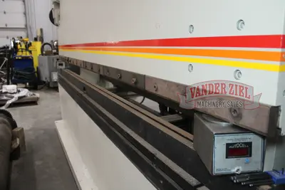 Used ACCURPRESS 725012 Press Brakes Michigan US | Vander Ziel Machinery Sales #1338142