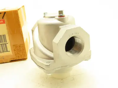 Honeywell V5055B Safety Shutoff Gas Valve 1-1/4"NPT NC Industrial