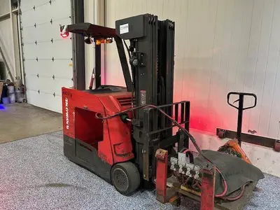 Used 2015 RAYMOND 425C50QM 3-Wheel Stand up Electric Counterbalance Forklifts Illinois US | Somerset Equipment Sales #1546258