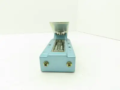 Honeywell Skinner S3T0CCX2 Directional Control Valve Pneumatic Air Foot Pedal