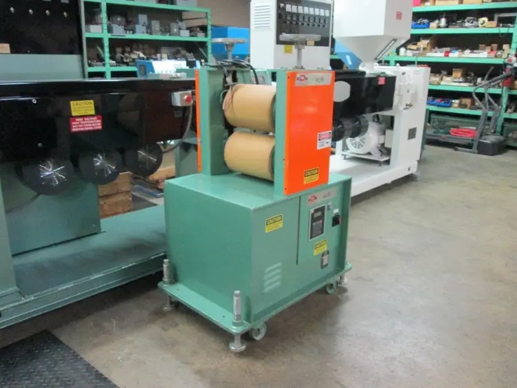 Used _UNKNOWN_ _UNKNOWN_ Pullers (Extrusion Downstream) New York US | Plastic Extrusion Machinery #508772