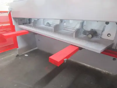 Edwards Pearson VR 13