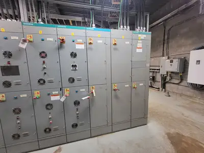 Used SIEMENS 8PX Misc Electrical & Power Parts British Columbia CA | Lenmark #251190