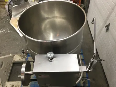 167-0262 Cleveland KDL40T 40-Gallon Manual Tilt Steam Kettle