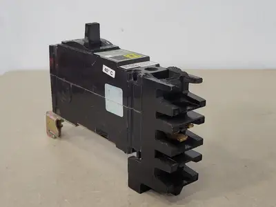 USED SQUARE D FH16015B