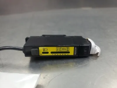 Banner Engineering D12E2N6FV Sensor Module. 5D-32