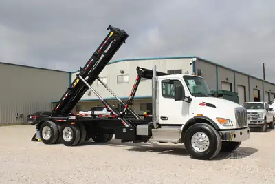 New | in-Stock 2027 PETERBILT 548 Rolloff Trucks Texas US | Roll Off Truck World #1492003