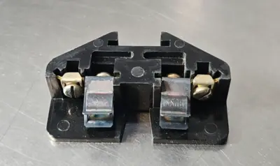 GE CR151A8 Terminal Block Sectional 30A 600 U-fuse clip B. Loc4D31