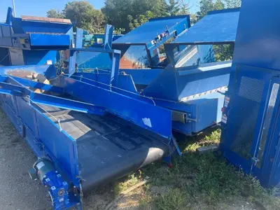 (4) 48” wide Feed Conveyors
