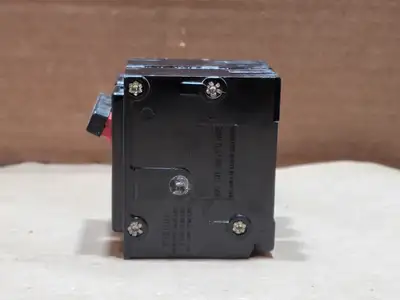 Used CUTLER-HAMMER BR220 Switchgears British Columbia CA | Lenmark #835675