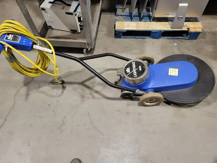Used _UNKNOWN_ _UNKNOWN_ Janitorial Equipment Minnesota US | K-BID 5 #171417