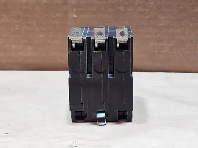 USED SQUARE D QOB320
