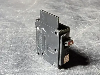 15 Amp, 1 Pole, 120/240 volts Circuit Breaker BQ115