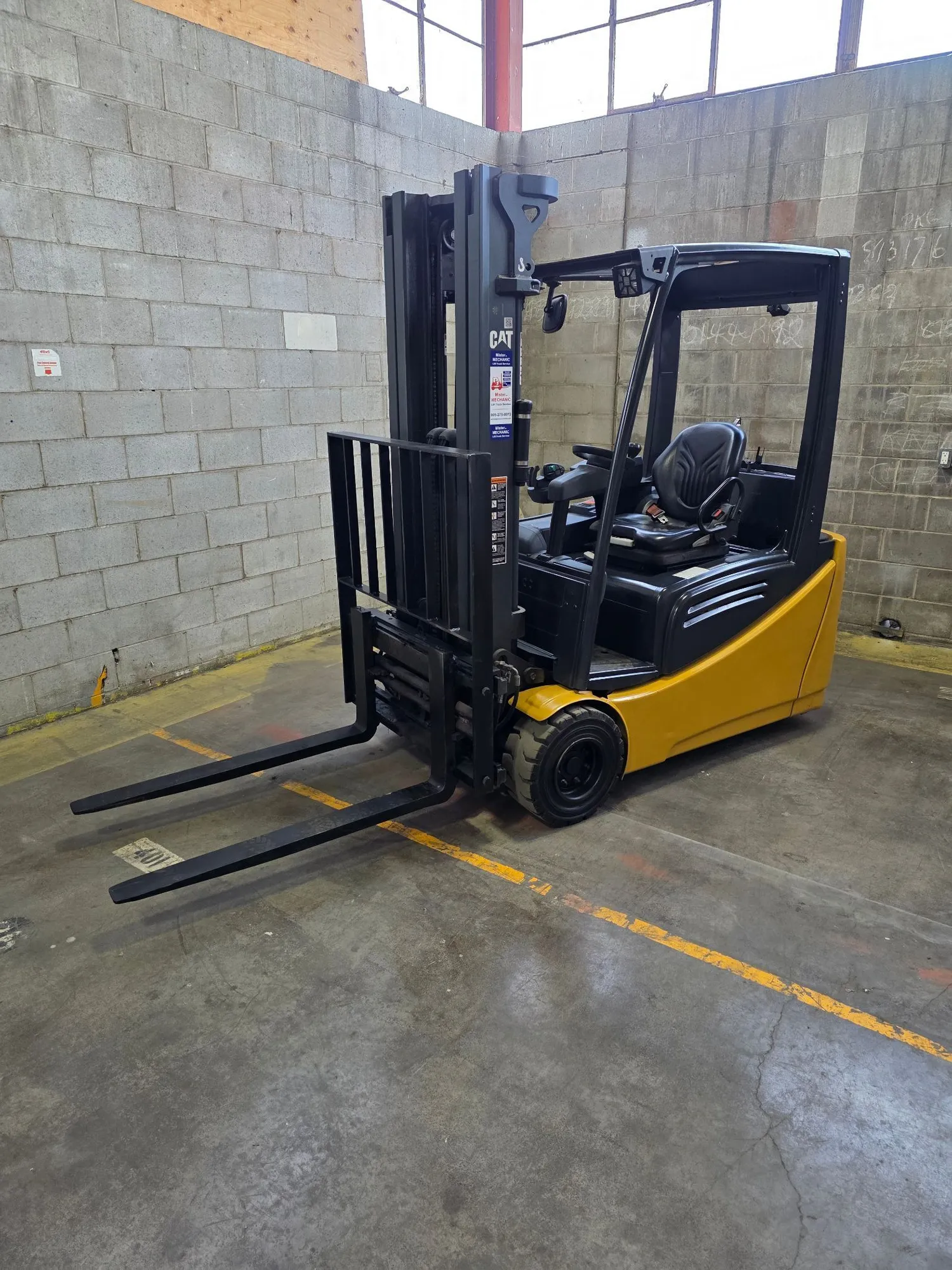 Used 2017 CATERPILLAR 2ET4000 Misc Forklifts Ontario CA | CNCsurplus #921647