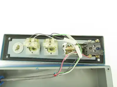 Hoffman E-5PB Push Button Enclosure 5 Hole E-Stop Start