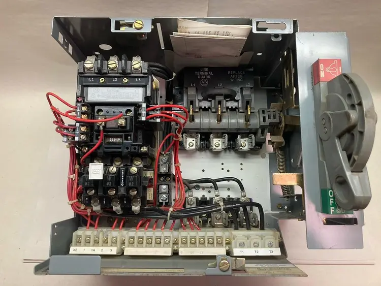 Used ALLEN-BRADLEY 2112B FVNR Electrical Panels | Surplus Asset Holdings #1226654