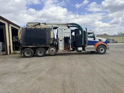 2022 Super Products Mud Dog Hydro Excavator | American Contractors Equipment Supply (1)