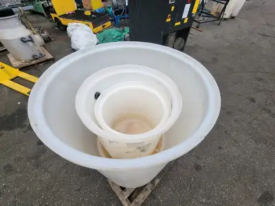 4 x Plastic Tanks
