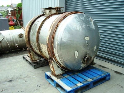 2,720L S/S Horizontal Enclosed Tank