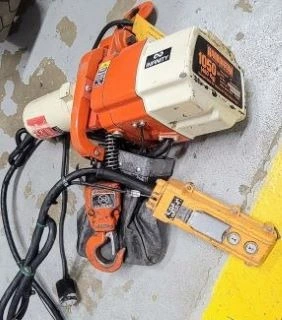 DEMAG (USED) 1100# FREE STANDING WORKSTATION CRANE
