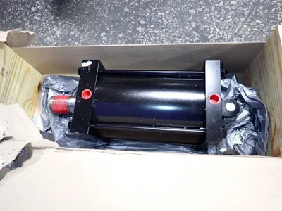 Yates Cylinders Pneumatic Cylinder
