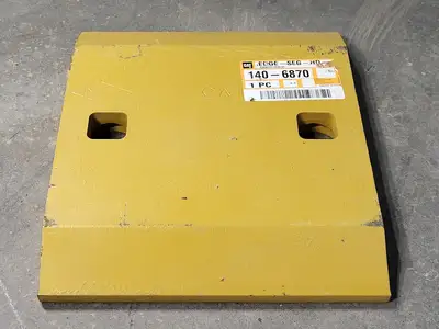 USED CATERPILLAR 140-6870