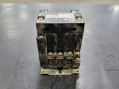USED SQUARE D 8536SCO3V02S
