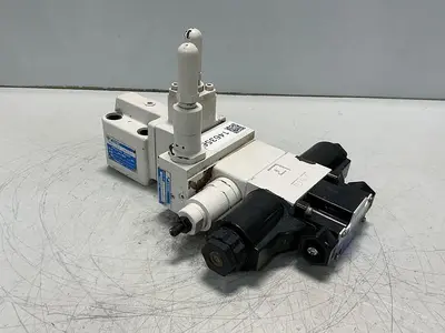 USED TOKIMEC DG4VS-3-0C-M-P7-H-7-P12-52