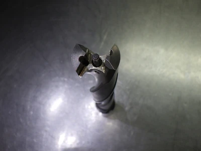 Kennametal KSEM 1" Coolant Thru 7xD Drill 1.25" Shank KSEM1000R7SS125 (LOC3030B)