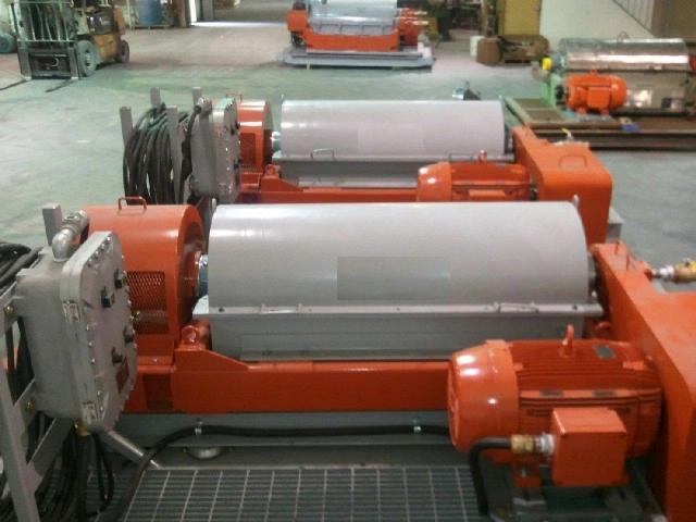 NEW: SG Solids 3400 oilfield decanters, 304 SS.