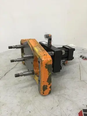 USED CINCINNATI MILACRON N5G-2.5X3.03