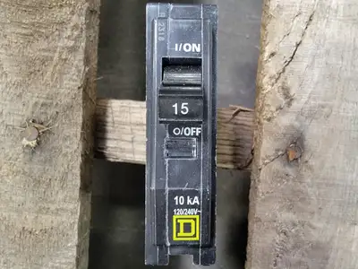 USED SQUARE D QOB115