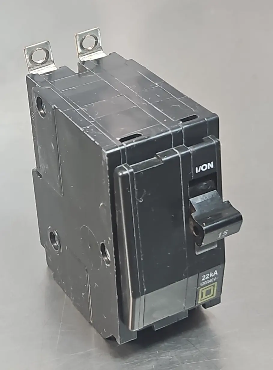 Square D DP-4075-100A Circuit Breaker 15A 120/240V 50/60HZ Loc4D17