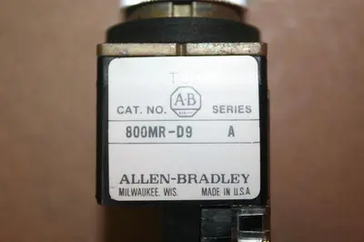 USED ALLEN BRADLEY 800MR-D9 BLACK