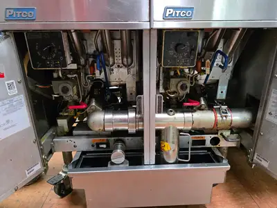 Used Pitco Used 2016 Pitco SGH50-4 Natural Gas Frying Station with Basket Hanger - FG5 Cookers / Coolers / Fryers Illinois US | Falcon Restaurant Supply #1374819