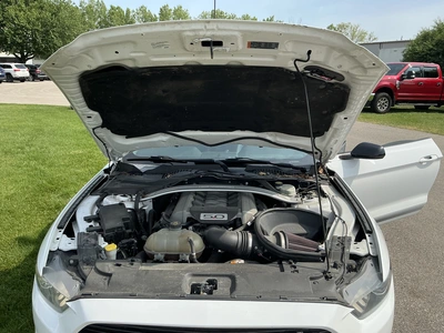 USED 2016 FORD MUSTANG