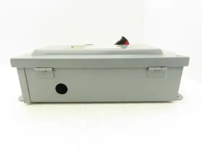 Square D H361A Safety Disconnect Switch Fusible 30A 600V 30HP  3 Pole Ser F06