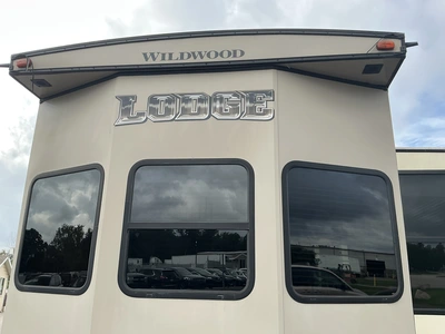 Used 2017 WILDWOOD LODGE 394FKDS Campers, Caravans, Motorhomes Michigan US | Miedema Asset Management Group #1402838