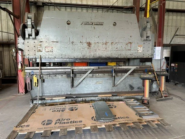 Used 2004 ACCURPRESS 7400-14 Press Brakes Georgia US | The Equipment Hub #1329223