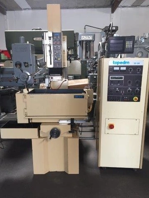 Used MAKINO A55/208 MACHINING CENTERS, HORIZ, N/C & CNC