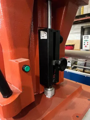 SIMARD TW-588 Die Cutting Presses | Universal Press & Machinery (UPM) (10)