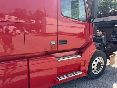 Used 2013 VOLVO VNL Conventional trucks Indiana US | Miedema Asset Management Group #1414634