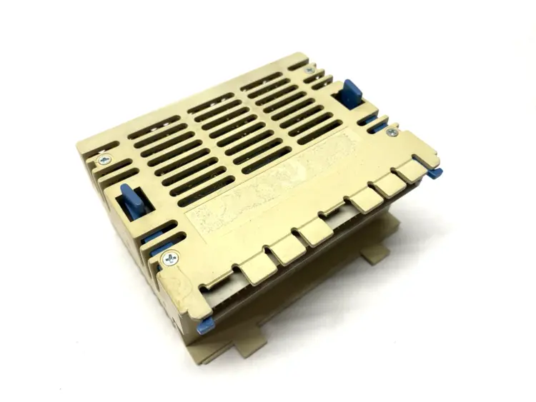 Used Sigmatek DIAS Positioner Output Module DNC 031 CRACKED PLASTIC PLC Input & Output Michigan US | Maverick Industrial Sales #1395932
