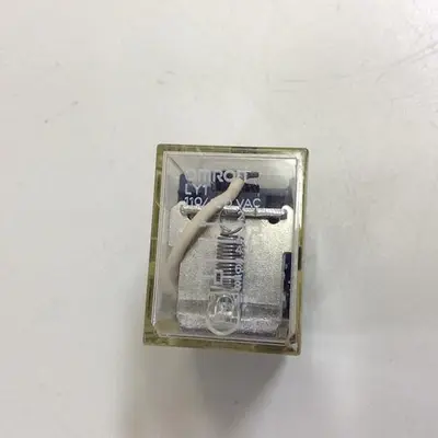 USED OMRON LY1