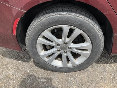 USED 2015 CHRYSLER 200