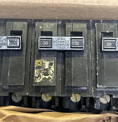 Used SQUARE D HOM230 Miscellaneous Equipment (Electrical & Power) | Surplus Asset Holdings #1199491